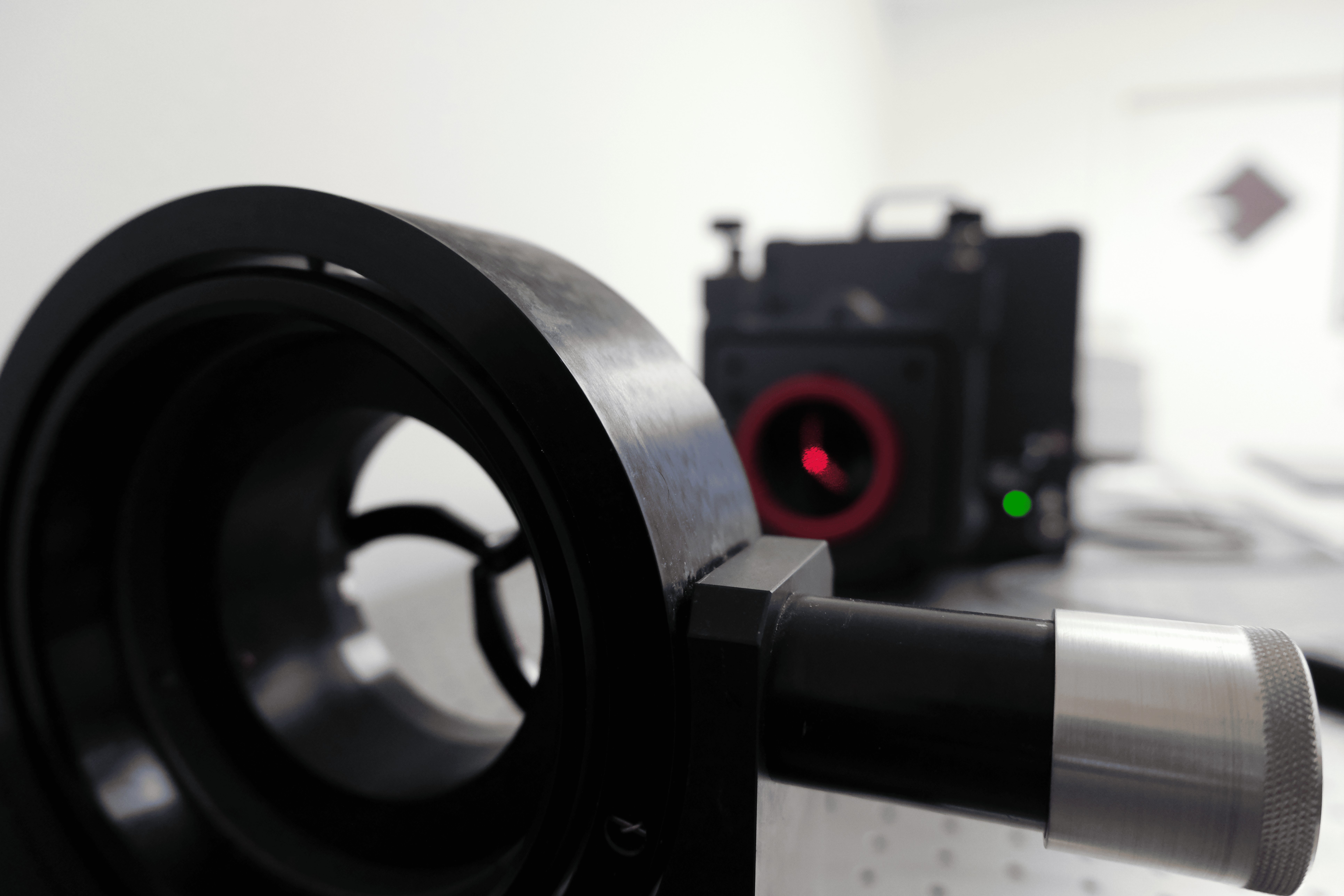 Lunt Optics Hero Image